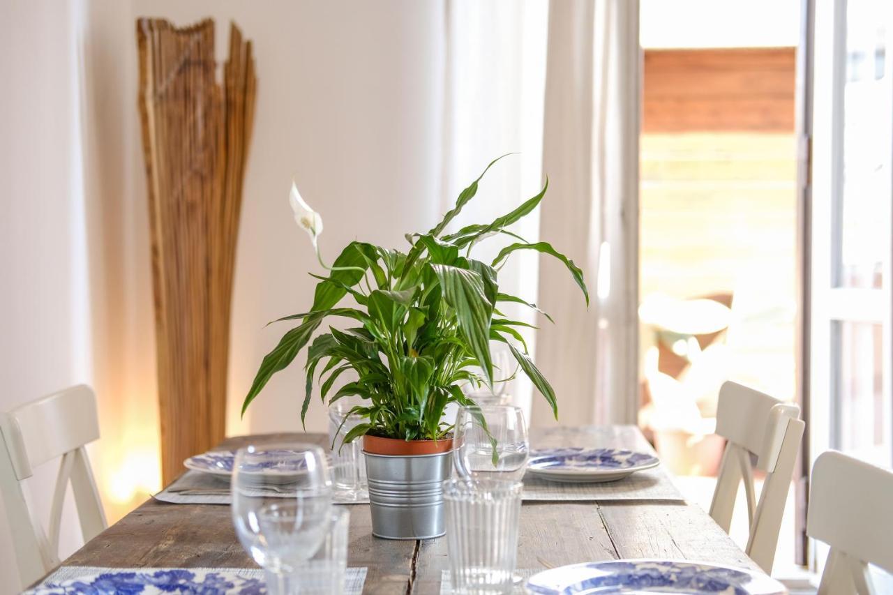 Spacious Apartment With Big Terrace At Colosseum Rom Exterior foto