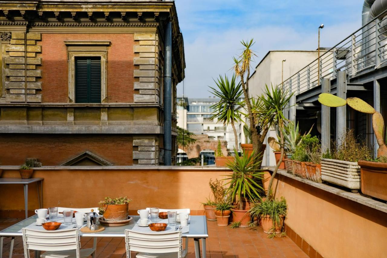 Spacious Apartment With Big Terrace At Colosseum Rom Exterior foto