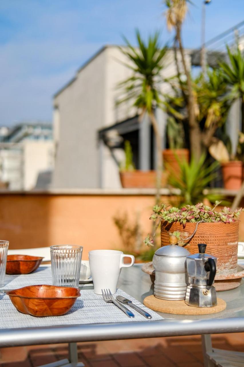 Spacious Apartment With Big Terrace At Colosseum Rom Exterior foto